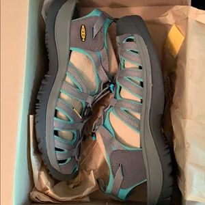 Keen waterproof trekking sandals